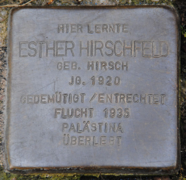 Esther Hirschfeld, geb. 1920