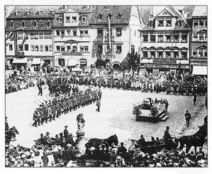 Beginn des 6-tägigen Schützenfestes (Vogelschießen) auf dem Anger